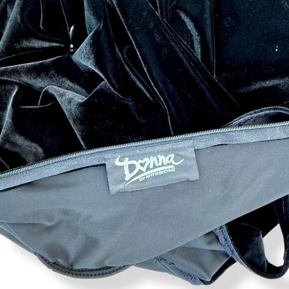 90's sexy black velvet long fitted dress with high slit and mesh crystal trim - Picture 6 of 16